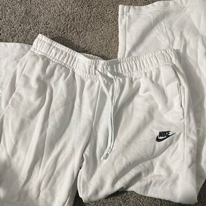 Nike White Sweatpants Relaxed Fit Joggers
